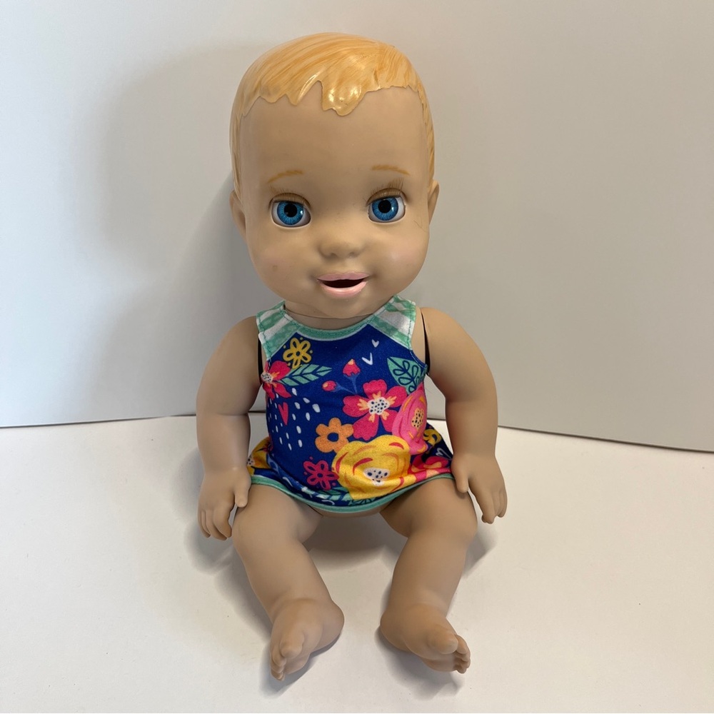 Luvabella Magic Mia Baby Doll Spin Master Interactivr Talking READ DESC.